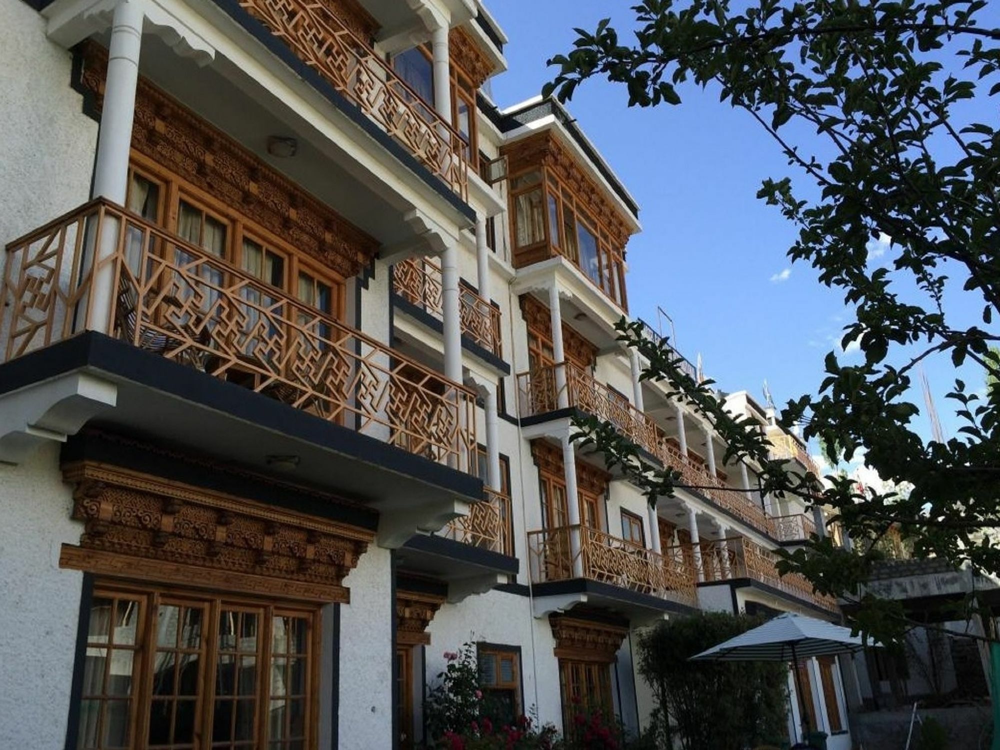Hotel Gawaling International Leh Ngoại thất bức ảnh
